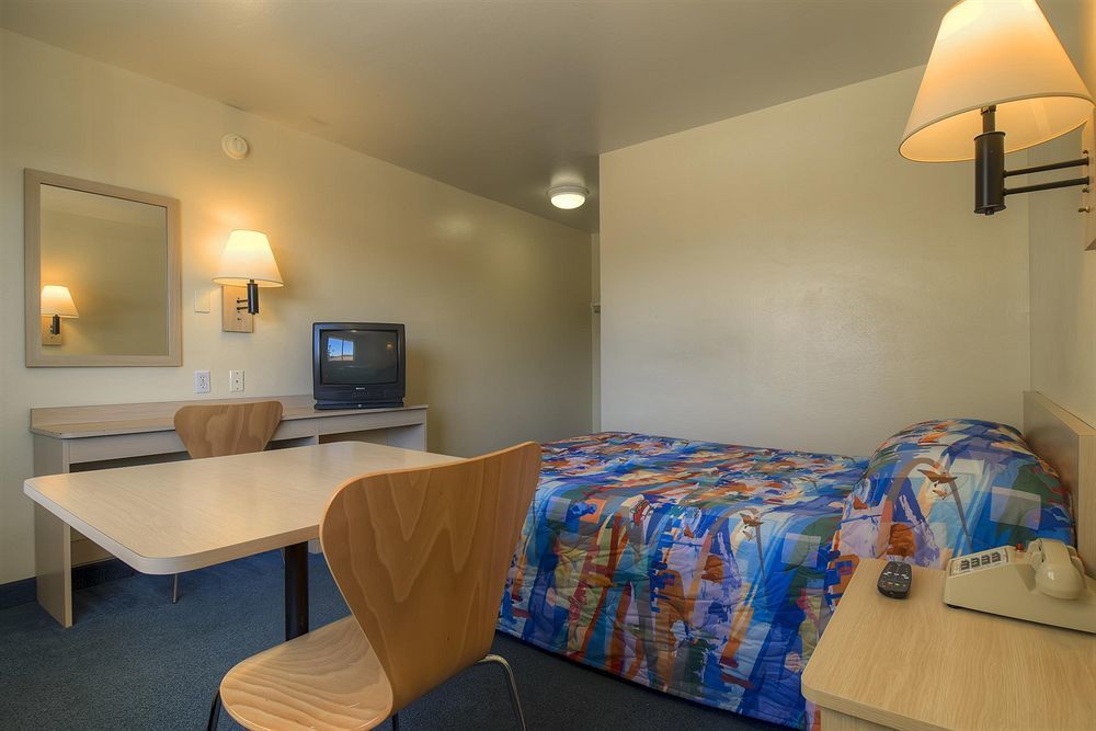 Motel 6-Needles, Ca Exterior photo