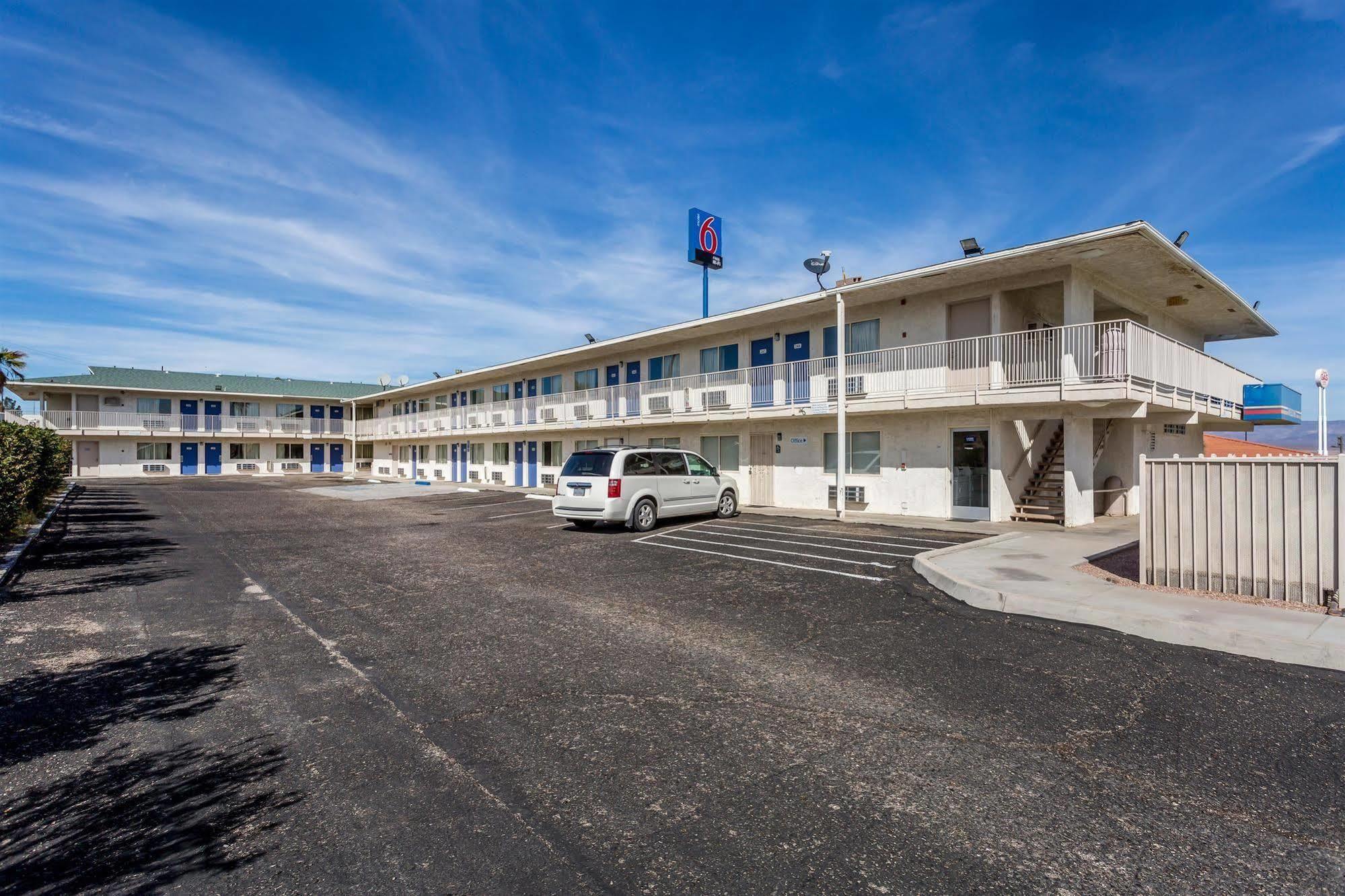 Motel 6-Needles, Ca Exterior photo